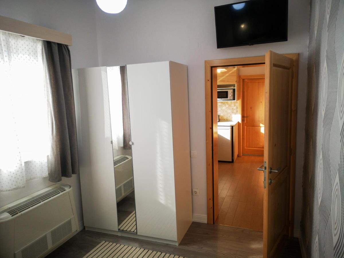 Filargo Apartmans - Cazare Совата Екстериор снимка